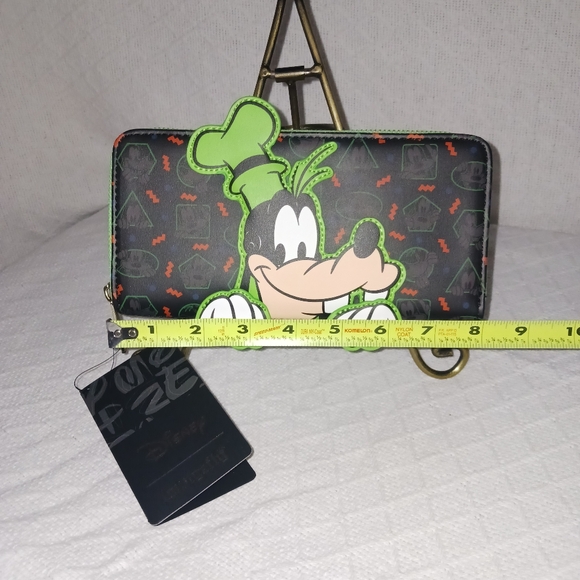 Loungefly × Disney Goofy AOP Long Wallet - Picture 2 of 9